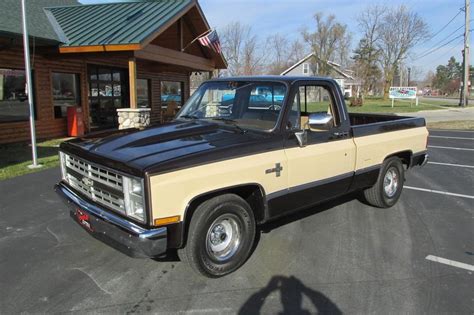 1985 Chevrolet Silverado Shortbox Goodrich, Michigan | Hemmings