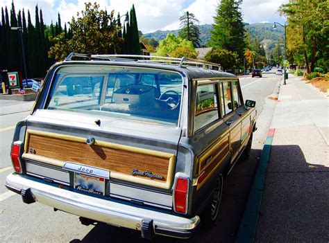 Get: Grand Wagoneer — Simply SV