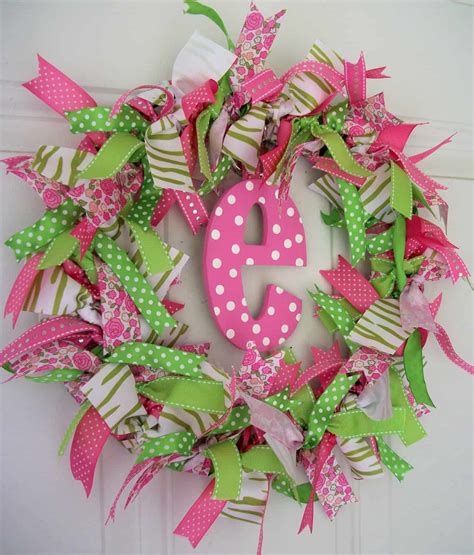 Stunning Crafts Made with Ribbons