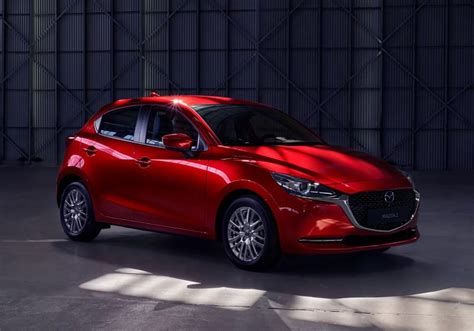 Mazda 2 hatchback 2023 ficha técnica, precios y versiones