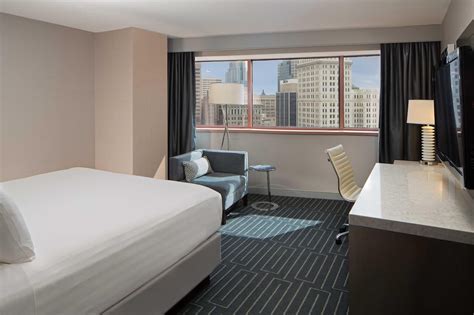 Cincinnati Hotel Rooms – Hyatt Regency Cincinnati