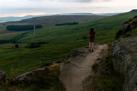 Stanage Edge Walk From Hathersage - 4 Stage Easy Route | AverageLives