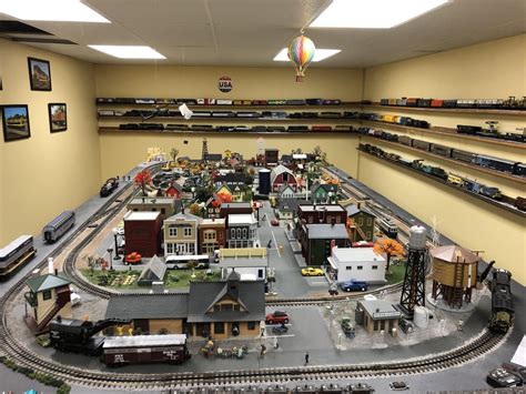 My grandpas model train display : modeltrains