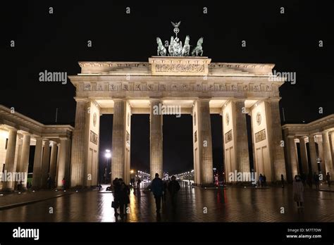 Night view of Brandenburg Gate in Berlin, Germany Stock Photo - Alamy