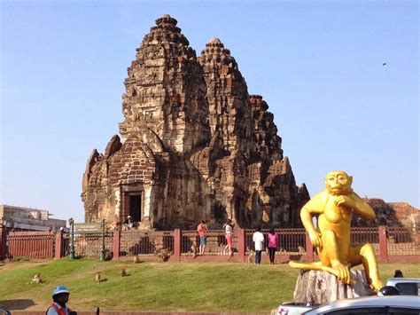 Golden Monkey temple on a background in resort Lopburi, Thailand ...