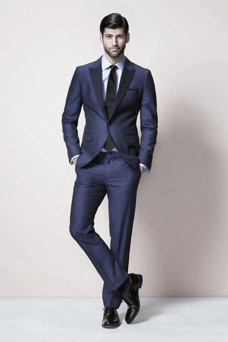 40 Navy Blue Suit Black Shoes Styles For Men - Fashionable Outfits