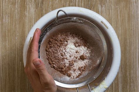 Why Sift Flour, and Do You Really Need To? – Cook It