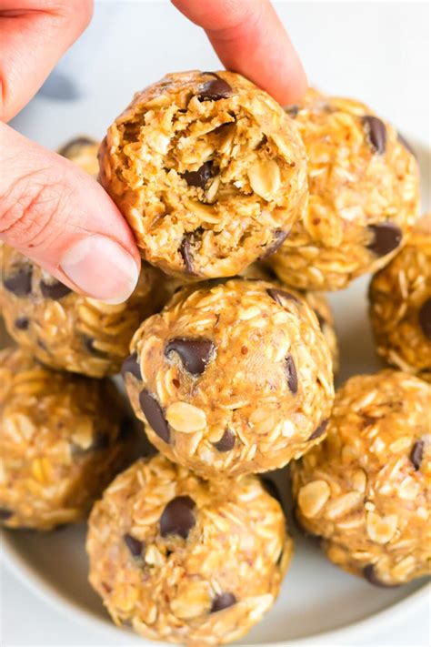 5 Ingredient No Bake Energy Balls | Healthy + Satisfying Snack Recipe