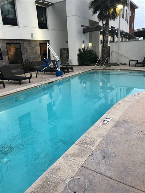 Hampton Inn & Suites Napa Pool: Pictures & Reviews - Tripadvisor