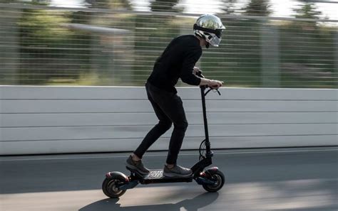 🛴 Best 40 MPH Electric Scooters For Thrill Seekers (Jan 2021)