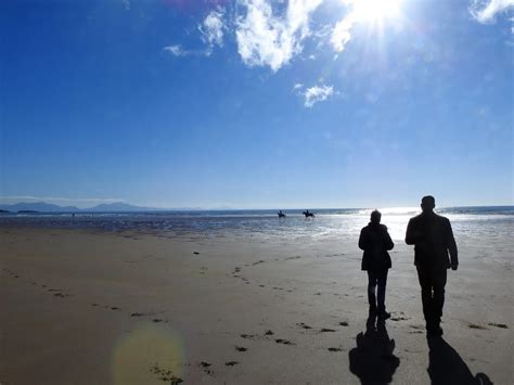 TREARDDUR BAY BEACH GUIDE - TOP BEACH IN WALES