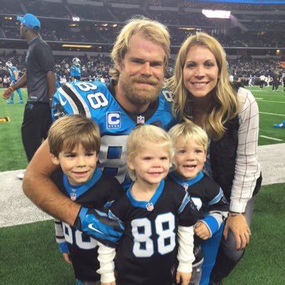 Greg Olsen's wife Kara Olsen - PlayerWives.com