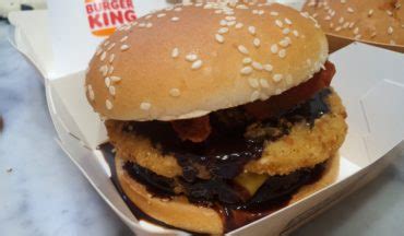 [Review] We Tried The Burger King Chocolate Burger So You Don't Have To ...