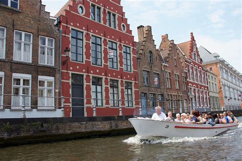 Bruges Boat Tour - Sparkles and Shoes