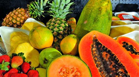 Aprovechar la temporada de frutas tropicales para hidratarse - Viatori