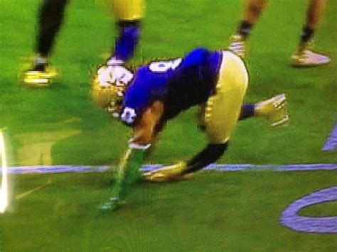 Notre Dame’s Jaylon Smith suffered a brutal leg injury against Ohio State | Fanbuzz