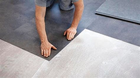 Vinyls Vs. Linoleum Flooring: Major Differences, Pros, Cons And Costs ...