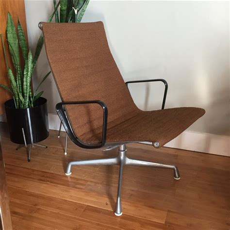 Vintage Eames Aluminum Group Chair | Chairish