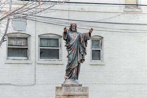 Prince of Peace | A statue of Jesus watching over a parking … | Flickr