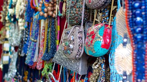 Best Places for Shopping in Delhi | Shopping Markets in Delhi