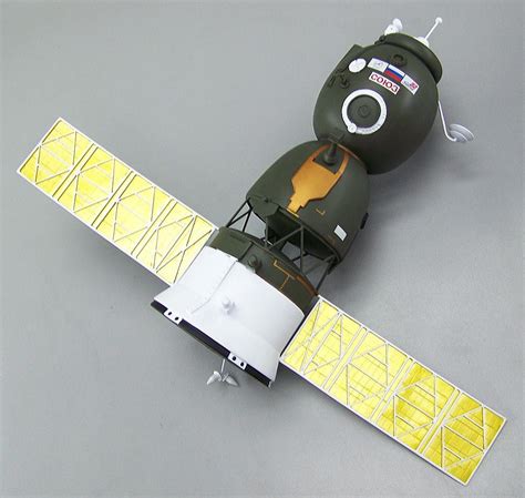 Soyuz - TMA - Russian Capsule Model - 1/24