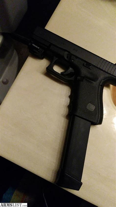 ARMSLIST - For Sale/Trade: Glock 19 gen 4 extended clip/ green beam