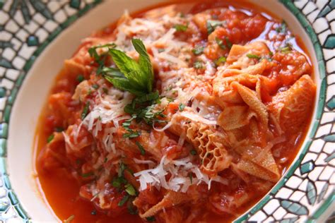 Trippa alla Romana (tripe in spicy tomato sauce) - Chowcation