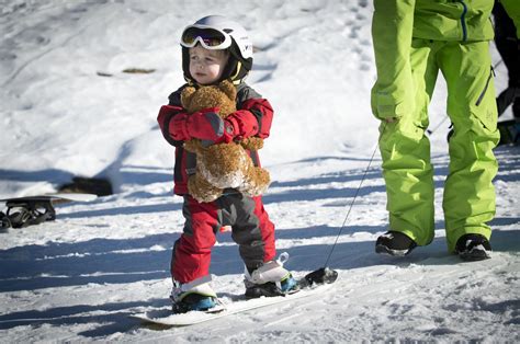 Baby Xander, age 2 yrs, snowboarding for the first time. Dont forget snowboarder Ted! Avoriaz # ...