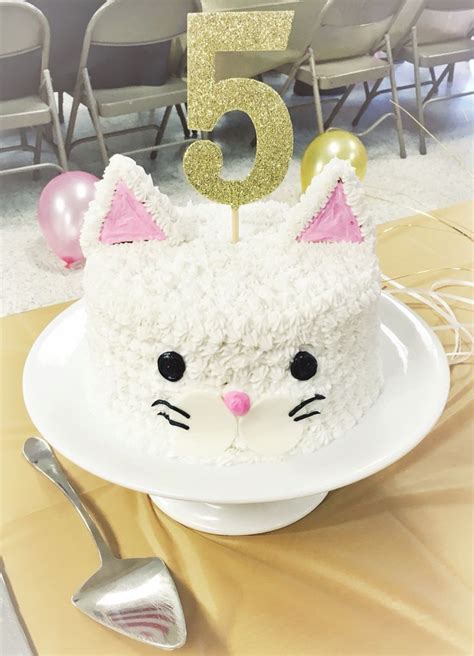 Birthday Cake for Cats Elegant Best 25 Kitten Cake Ideas On Pinterest | Birthday cake for cat ...