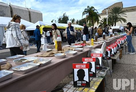 Photo: Israelis Visit Hostage Square In Tel Aviv - JER2024011320 - UPI.com