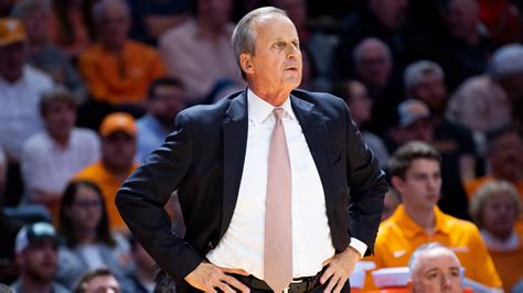 Rick Barnes tests positive for COVID-19, Tennessee basketball pauses