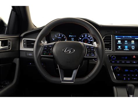 2015 Hyundai Sonata: 143 Interior Photos | U.S. News