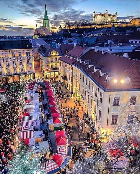 Christmas Market in Bratislava - Slovakia 🎄🎄🎅🏻🎅🏻 Picture by ...