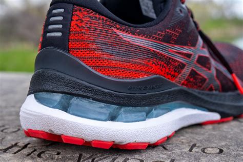 Cut in half: ASICS Gel Kayano 28 Review | RunRepeat