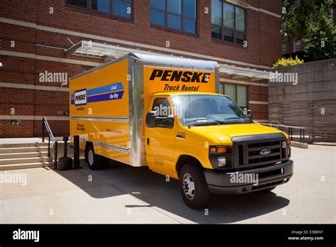 Penske rental truck hi-res stock photography and images - Alamy