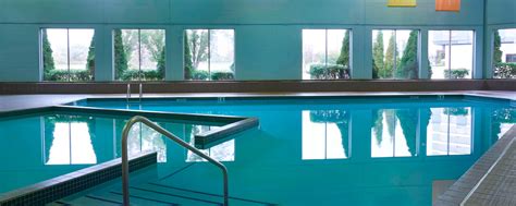 Hotel with Indoor Pool near Toronto Airport | Delta Hotels Toronto Airport