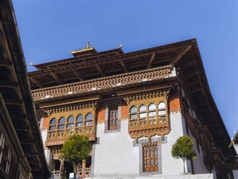 Trongsa Dzong in Bhutan - History, Architecture and Images ...