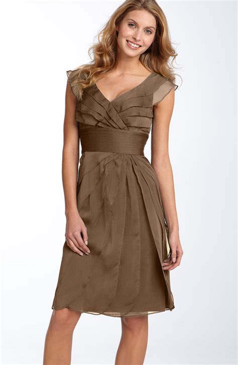 Brown Sheath Column Cap Sleeved V Neck Knee Length Zipper Bridesmaid Dresses