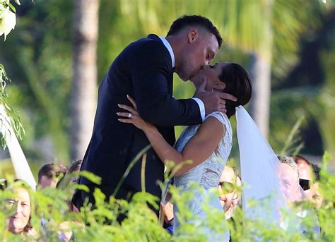 Photos: Aaron Judge kisses new wife Samantha Bracksieck