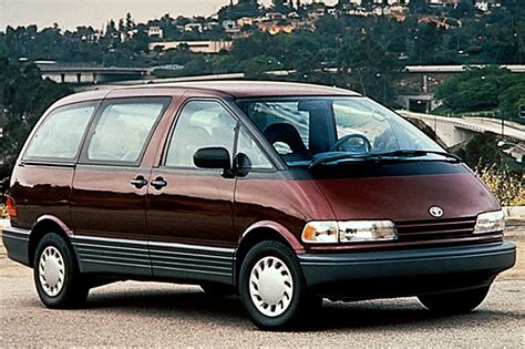 1991-97 Toyota Previa | Consumer Guide Auto