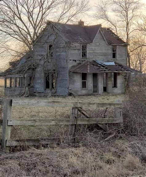 Lost in Time: Abandoned House Aesthetics 🕰️ | Urban Exploration ...