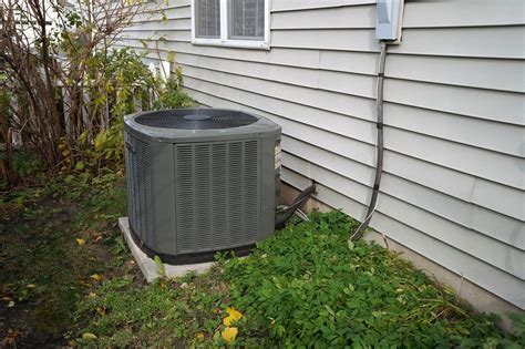 Cleaning Outdoor Air Conditioner Unit : Air Conditioner Coil Cleaning ...