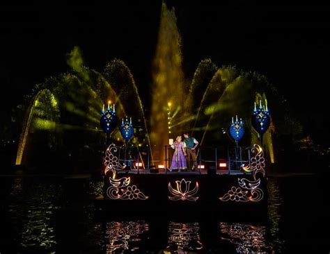 Fantastic Viewing Tips for Disneyland Fantasmic