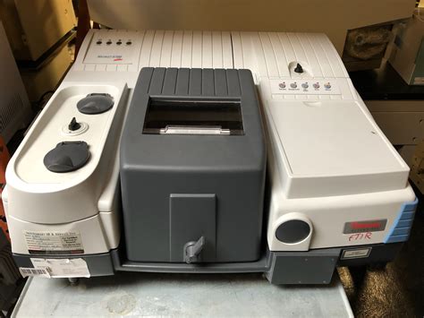 Thermo Scientific Nicolet 6700 FT-IR Spectrophotometer | Cambridge ...