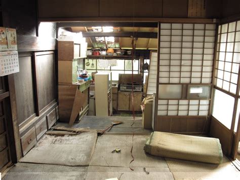 Couple who transformed an abandoned Japanese home into a guesthouse | CNN