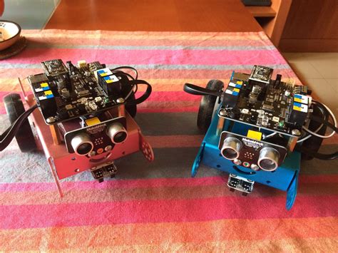 A tecnoloxía na secundaria: Primeros pinitos con el robot mBot