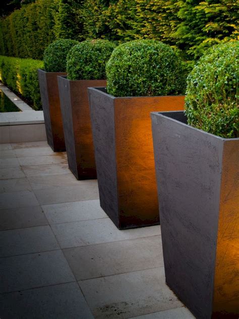 Awesome Beautiful 8 Modern Outdoor Planters for Your Front Porch https://decorathing.com/garden ...