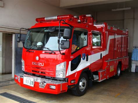 Fire Engines Photos - Isuzu Rescue Haneda FS Tokyo Japan