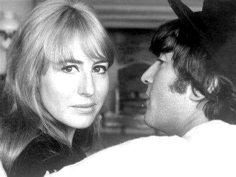 Quién fue Cynthia Lennon, la desconocida primera mujer de John Lennon ...