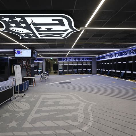 Tottenham Hotspur Stadium Nfl Changing Rooms - Nfl London Games Oakland Raiders Qb Derek Carr ...